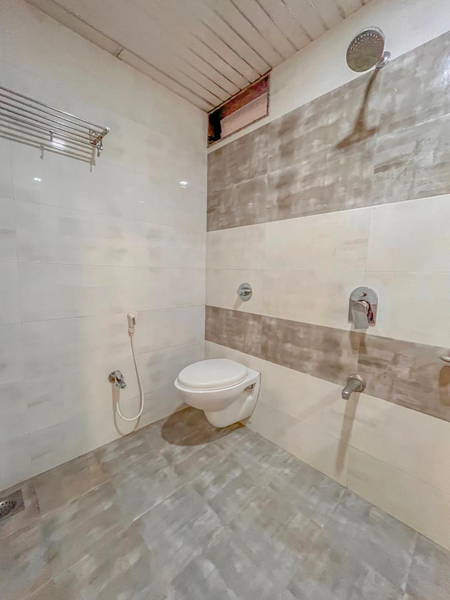 Stayguru Park View Residency Bhuj Buitenkant foto
