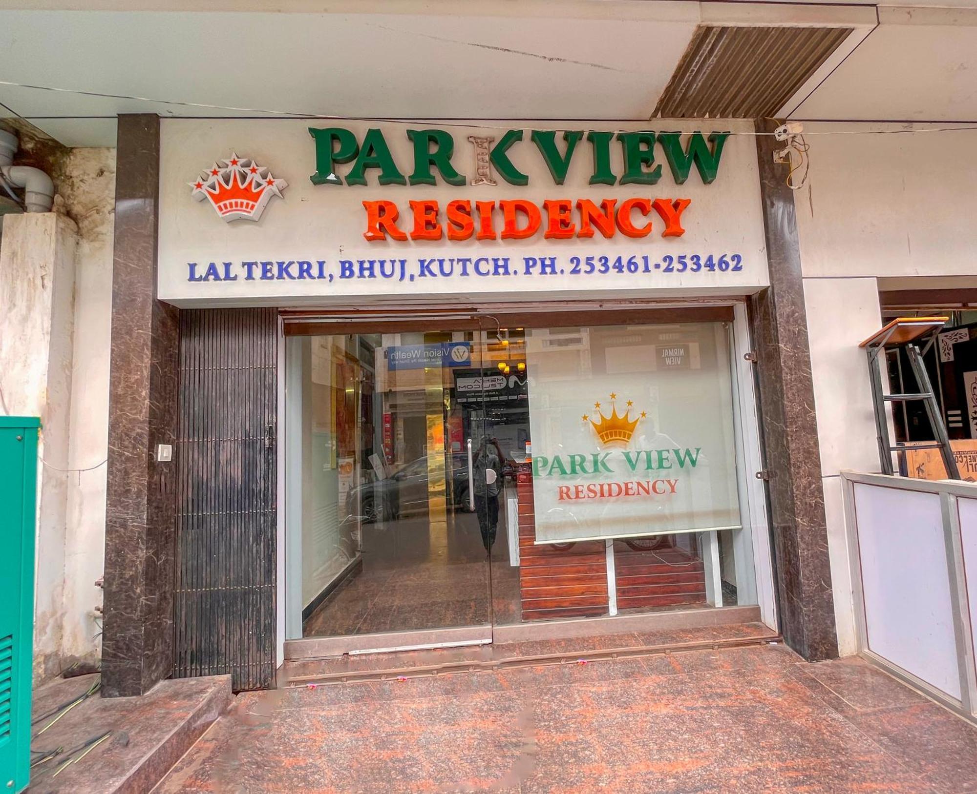Stayguru Park View Residency Bhuj Buitenkant foto