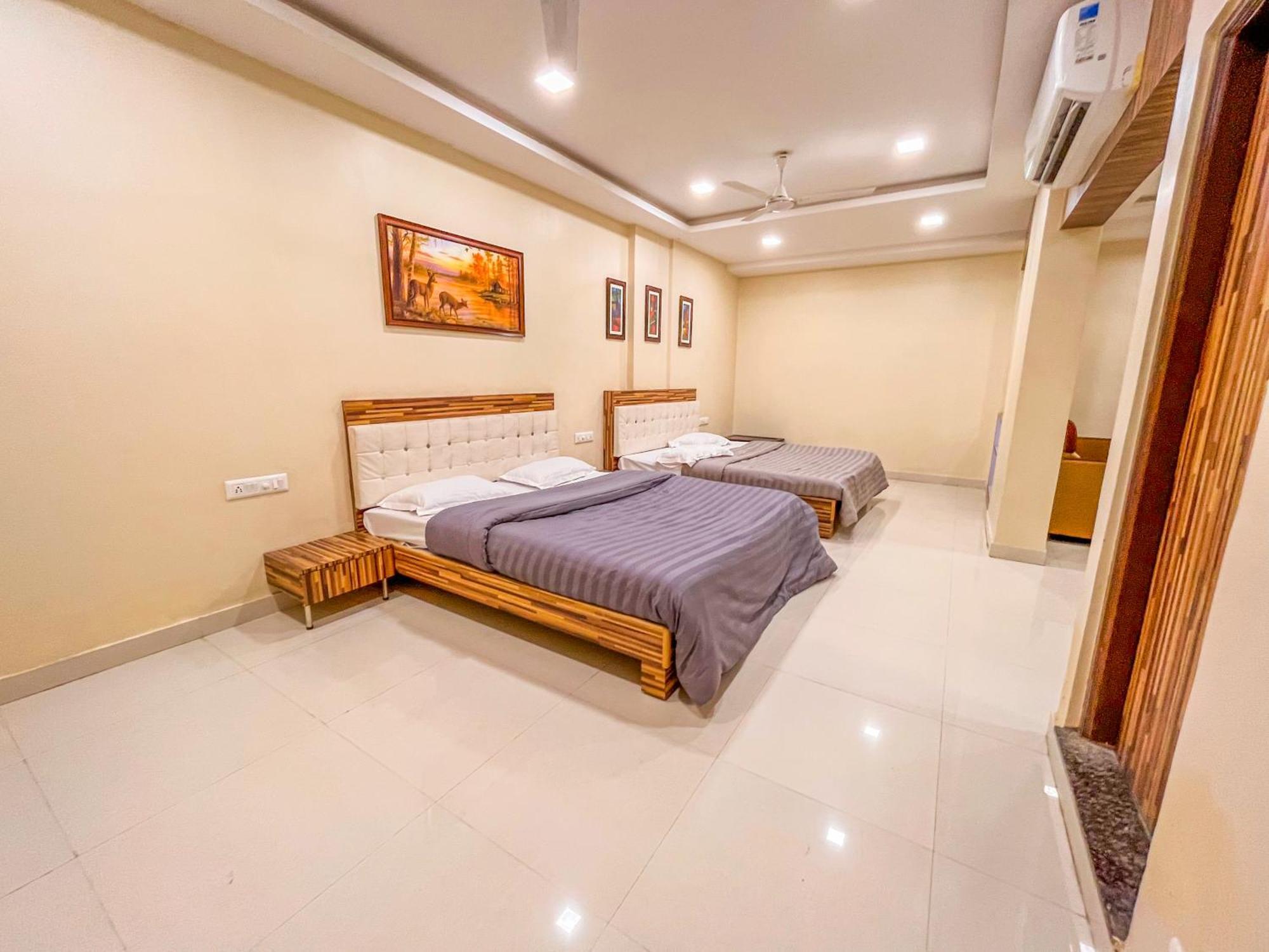 Stayguru Park View Residency Bhuj Buitenkant foto
