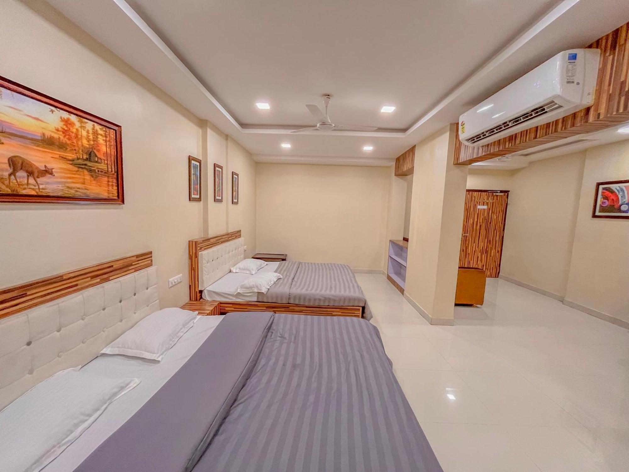 Stayguru Park View Residency Bhuj Buitenkant foto