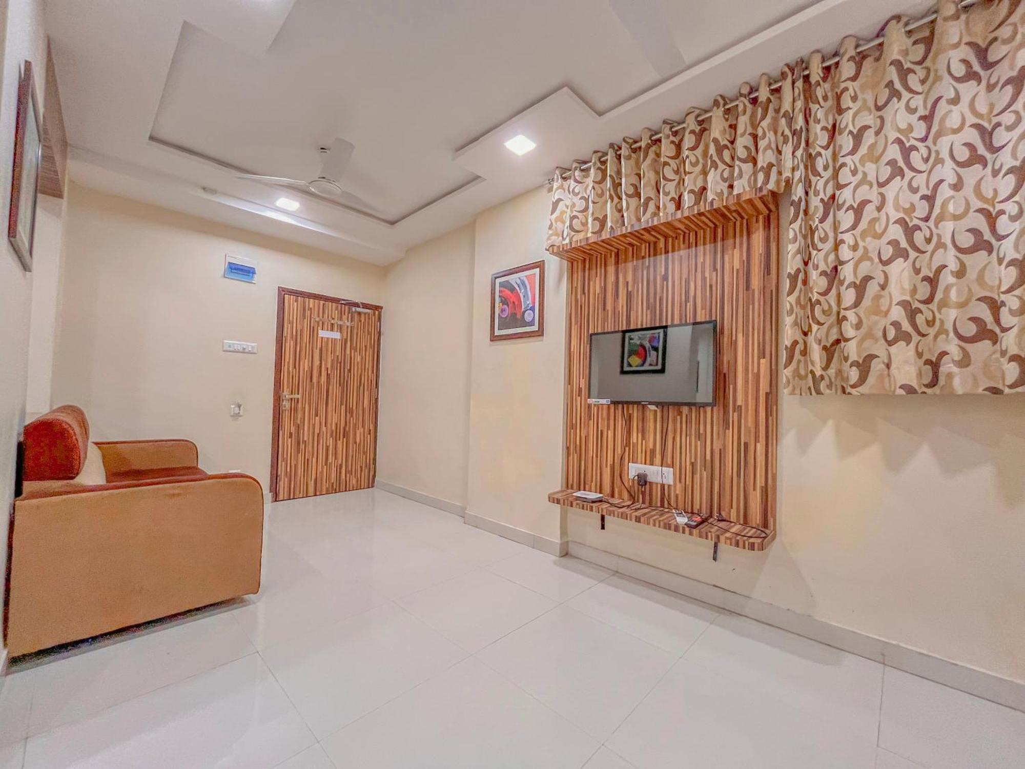 Stayguru Park View Residency Bhuj Buitenkant foto