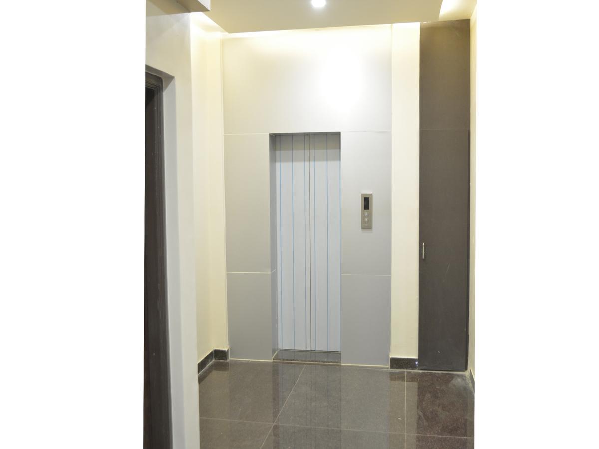 Stayguru Park View Residency Bhuj Buitenkant foto