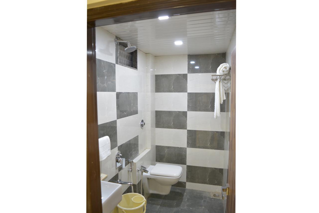 Stayguru Park View Residency Bhuj Buitenkant foto