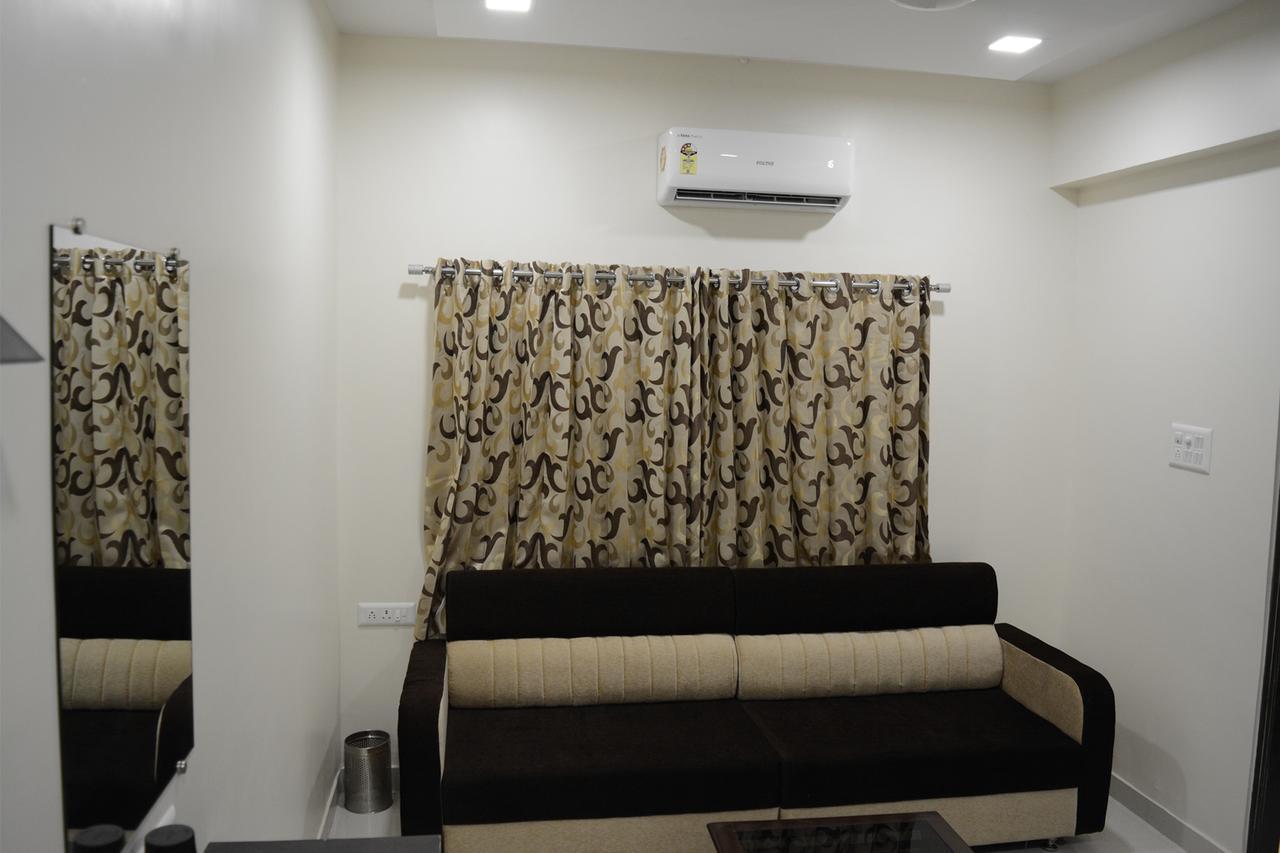 Stayguru Park View Residency Bhuj Buitenkant foto
