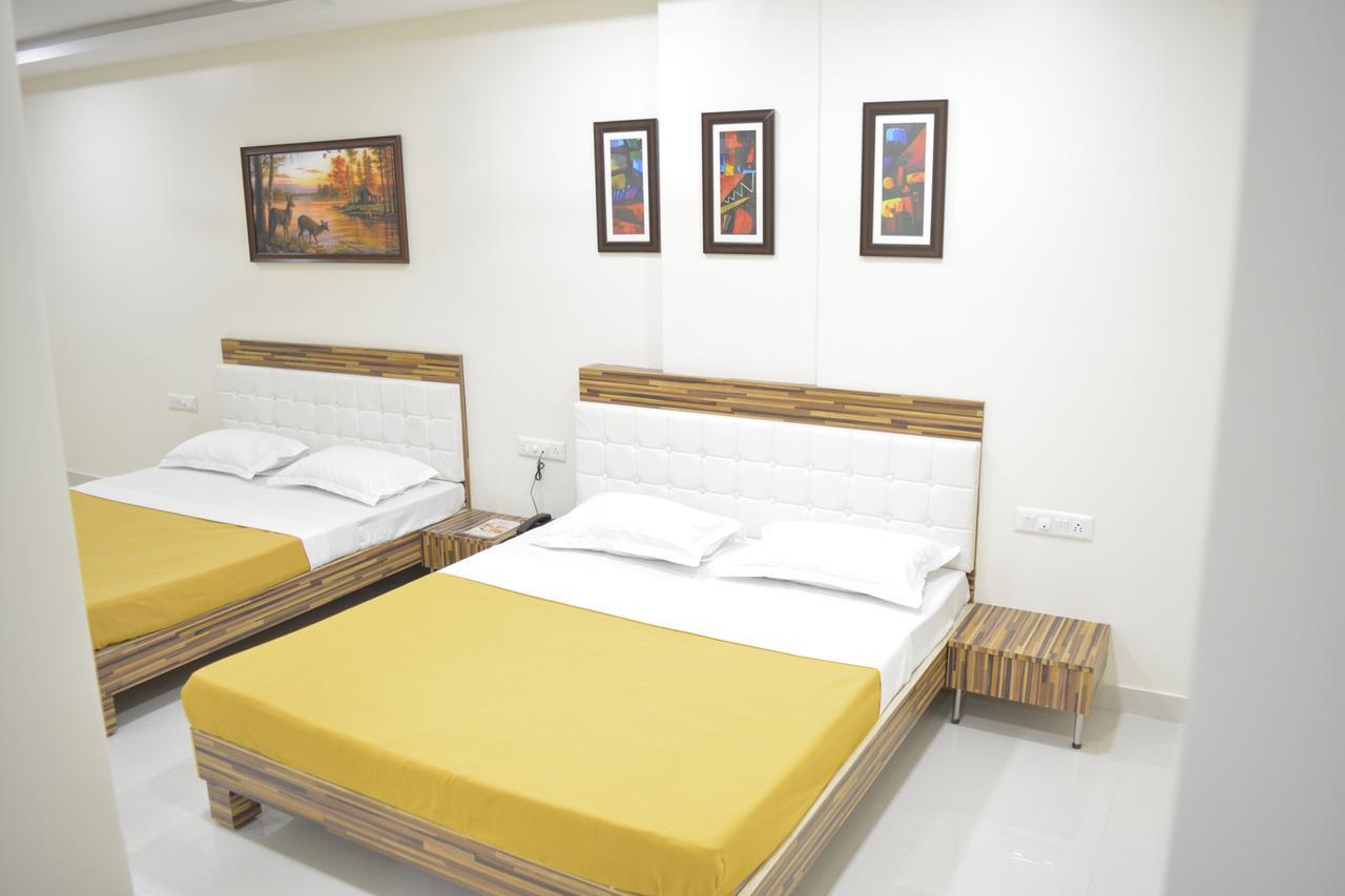 Stayguru Park View Residency Bhuj Buitenkant foto