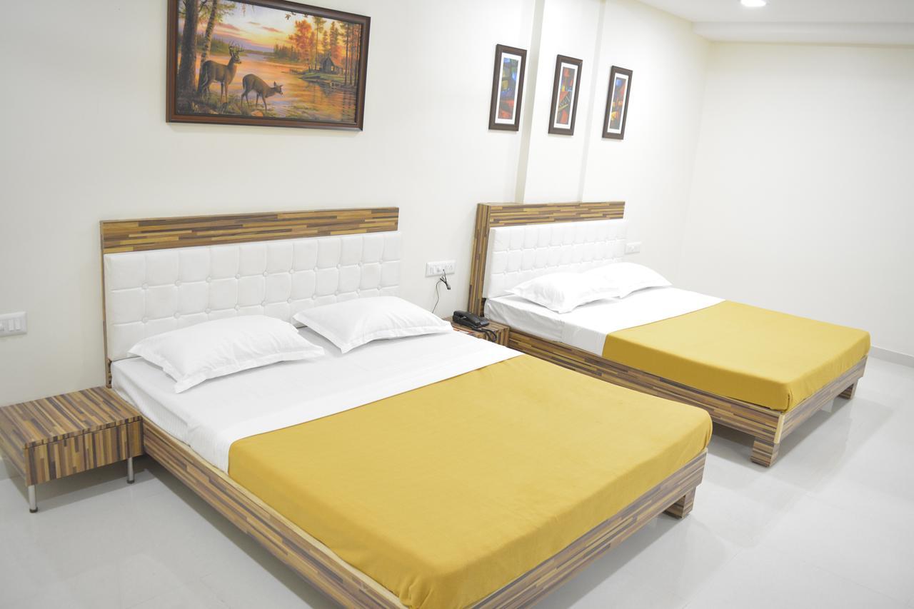 Stayguru Park View Residency Bhuj Buitenkant foto